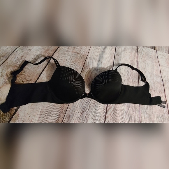 Victoria's secret very soft push-up bra Gold detail on the front - Picture 2 of 5